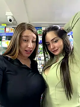 roouse - bdsm cam model live on stripchat