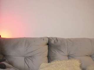 alanajoness - feet cam model live on camsoda